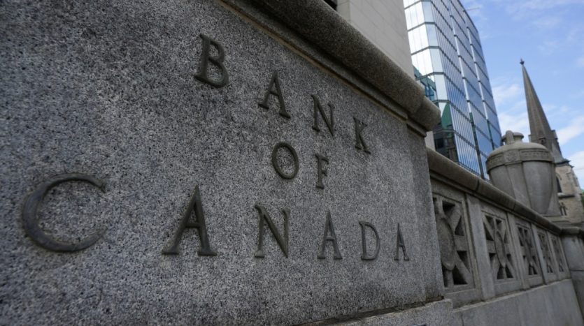 Bank of Canada-Variable vs Fixed interest rates in Canada